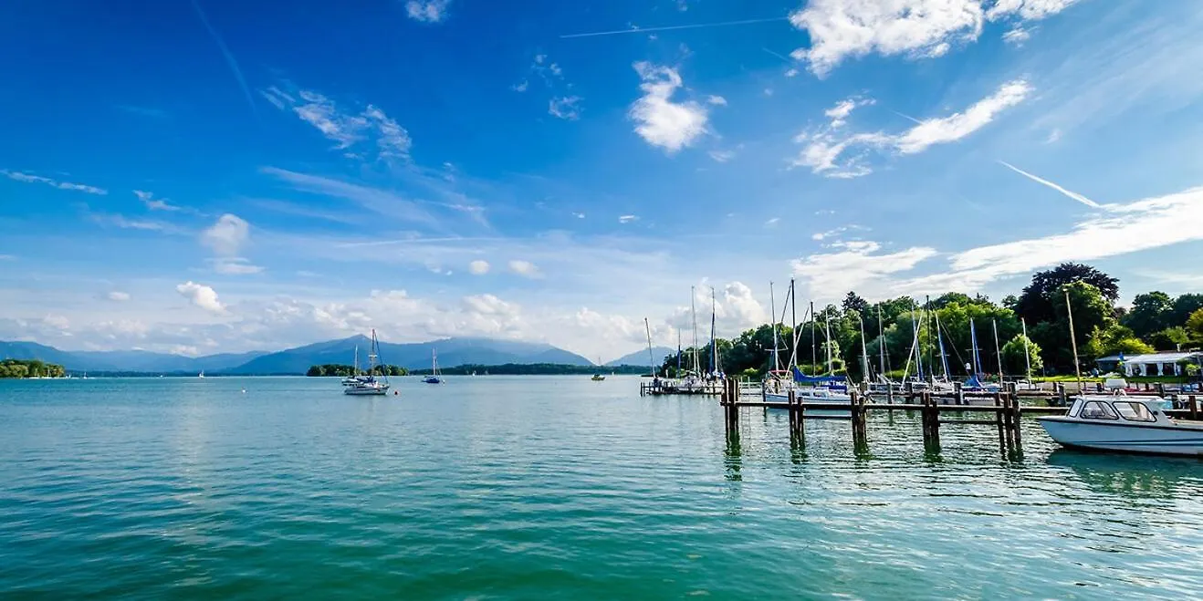 Uniqe I 95Qm I Bergblick I Garten I Bbq I Seenah Prien am Chiemsee 0*,  Germany
